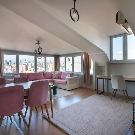 Апартаменты Charming 2br Panoramic Views Penthouse In Maltepe Стамбул