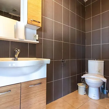 Charming 2br Panoramic Views Penthouse In Maltepe